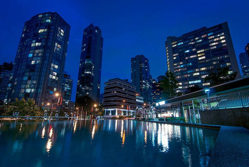 Vancouver-Coal-Harbour.jpg