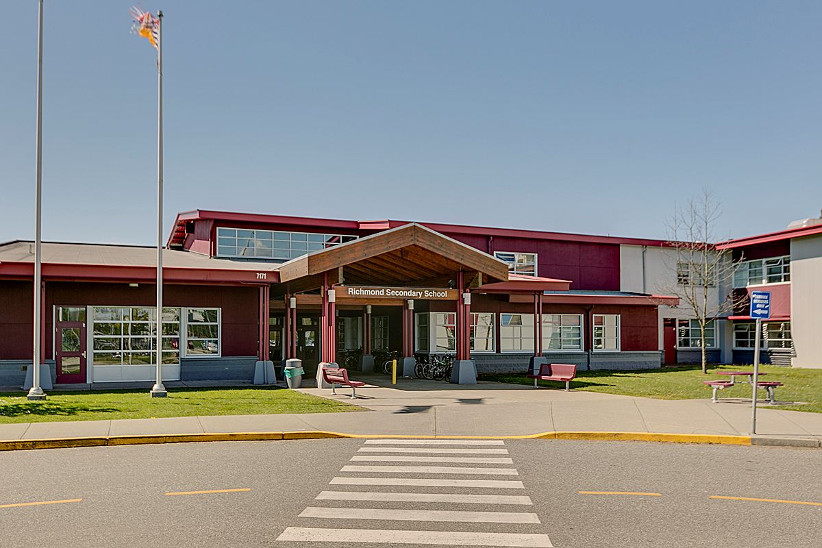 richmondsecondaryschool1_1200.jpg richmondsecondaryschool1_1200.jpg